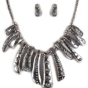 Textured Necklace and Earring Set